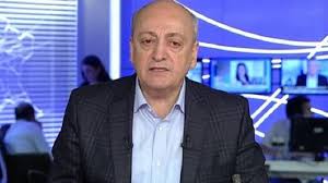Babası anadolu 'da birçok şehirde görev yapmış bir postacıydı. Ali Surmeli Kimdir Ali Surmeli Kac Yasinda Ve Nereli Biyografi Kim Kimdir