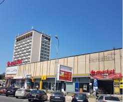 W naszym sklepie online, codziennie dbamy o to, aby w bezpieczny i profesjonalny sposób dostarczyć do państwa domów zamówiony towar. Grupul Carrefour A Redeschis Cele DouÄ Magazine Billa Remodelate In Market In Piatra NeamÈ