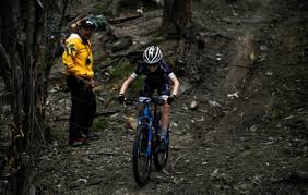 El colombiano egan bernal, campeón del tour de francia, es recibido como un con solo 22 años, el ciclista colombiano egan bernal se convirtió en el primer latinoamericano en ganar el tour de francia. Tour De France Egan Bernal Un Grimpeur Different Comme Atout De La Colombie Rtl Sport