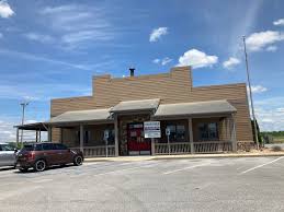 (submitted) hamlin met his wife, charli, in the training room at uab where she played volleyball. Sage Bar Grill To Open In Calera Shelby County Reporter Shelby County Reporter