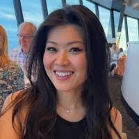 Holly Chen's Instagram, Twitter & Facebook