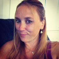 Cora Ellis (pinkandblacklad)