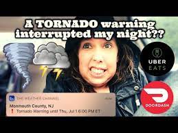 Vlog новый дом сквозь торнадо #vlog #papapotap #семья. A Tornado Warning Interrupted My Night Uber Eats