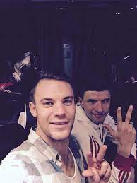 Manuel Neuer And Thomas Muller After Thomas S Hat Trick Against Frankfurt Manuel Neuer Bayern Munich German National Team