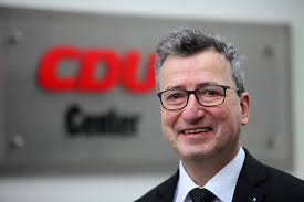 See what francesco yates is all about and what and who he plans to collaborate with later this year. Jens Gnisa Cdu Zieht Sich Aus Politik Zuruck Radio Lippe