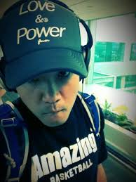 黑人陳建州- 離家12天了…總算回來了！想念台灣的所有…最想念我的太太！