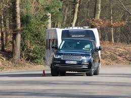 Towing capacity, sometimes called maximum towing capacity, is the maximum allowable weight that a vehicle can tow. Land Rover Range Rover Sdv8 Autobiography Practical Caravan