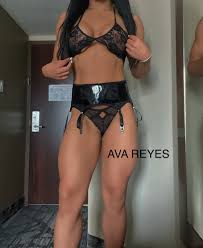 Mistress Ava Reyes ❤️ BDSM Practitioner with Long Hair in Toronto | Slixa