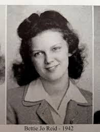 Angelina Casper's Instagram, Twitter & Facebook