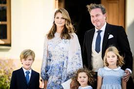 Prins julian fotograferad av sin far carl philip.bild: D6iu 8mzvvjepm