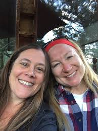 Lisa Ronan's Instagram, Twitter & Facebook