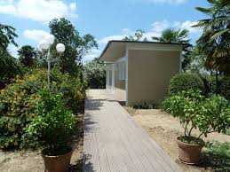 Hamo Cottage Pour Personnes Agees Specialiste Du Logement Modulaire 05 59 84 08 75 En 2020 Logement Cottage Modulaire