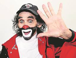 Lamentamos informar el lamentable fallecimiento del payaso más amado en  América Latina, Cepillín, quien falleció hoy a sus 75 años. El mundo entero  llora esta gran pérdida. Que descanse en paz. #Cepillin