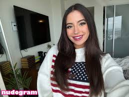 Ashley St Clair  ashleysinclair0  ashstclair  sexlaptop  stclairashley  Гола изтичане OnlyFans снимка 48 - Nudogram v2.1