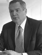 2001 MBIA ANNUAL REPORT CAPITAL STRENGTH. TRIPLE-A PERFORMANCE. RISK  MANAGEMENT TOTAL COMMITMENT RESULTS CERTAINTY OF EXECUTION