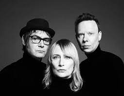 Two public broadcasters in belgium alternate their participation in the eurovision song contest; Belgiens Beitrag Fur Den Esc 2021 The Wrong Place Von Hooverphonic Esc Kompakt