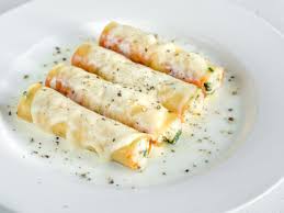 Si tratta di una preparazione molto semplice. Ricetta Facile Cannelloni Al Salmone E Besciamella Alimentipedia It