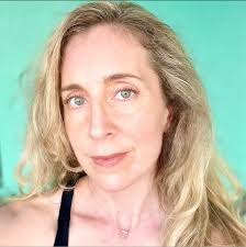 Quartz backsplash damage from oven vents?