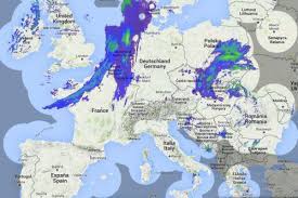 Intenzita srážek je odlišena jednotlivými barvami. Pocasi Evropa Briefing Aeroweb Cz