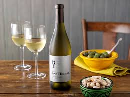 Learn how to pair wine with sweet food. Dark Horse Wine Review Daisies Pie