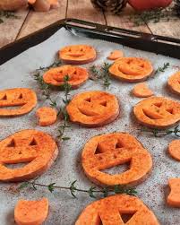 20 Recettes Originales A Faire Pour Halloween Plat Halloween Recette Aperitif Dinatoire Halloween Recette Halloween Plat Principal