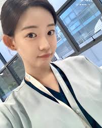 Go Youn-jung's Scene-Stealing Secret — Who Was That Nurse in the Last  Episode? | 위키트리