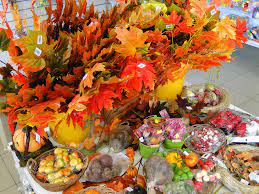 Decoratiuni de toamna cu lenjerie si perne cu motive tomnatice. Pin On Decoratiuni De Toamna