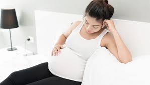 Posisi tidur ibu hamil 7, 8, dan 9 bulan ini adalah yang paling menantang. Bagaimana Posisi Tidur Yang Baik Untuk Anda Yang Hamil Tua