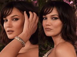 𝑽 𝒊 𝒐 𝒍 𝒊 𝒏 𝒊 𝒔 𝒕 𝒂