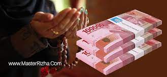 Ilmu amalan langsung di wirid langsung dapat uang kontan. Wirid Mendatangkan Uang Berlimpah Bukan Uang Ghaib Atau Pesugihan