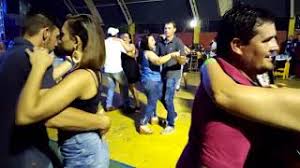 Maybe you would like to learn more about one of these? Nove Nove E Alguma Coisa E Valsa Das Flores Ao Vivo No Parana Youtube