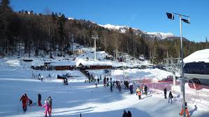 Chiar dacă se află în sinaia, adică numai la 7 km de bușteni, nu pot să nu menționez un alt obiectiv celebru: Top 5 Lucruri De FÄcut Iarna In Èi LangÄ Sinaia Piatra Èoimului