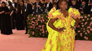 The tennis pro shared her cleansing routine on her instagram stories on tuesday, to help kee. Serena Williams Ihre Tochter Kleidet Sie Ein