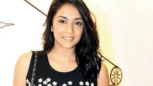 Celebs make a statement at a fashion preview