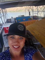 I have officially checked into the lake!! Stopped by DaniDental Studio,  Inc. to check out Bri Zen's amazing work before heading into the canyon!!  🤩 🦷 she is a super star! Now