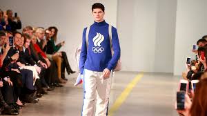 Auf dem rücken prangert jeweils groß der schriftzug „italia, und auf der trainingsjacke und. Russisches Team Bekommt Neue Uniform Fur Olympia 2018 Russia Beyond De
