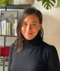 Lauren Poon's Instagram, Twitter & Facebook