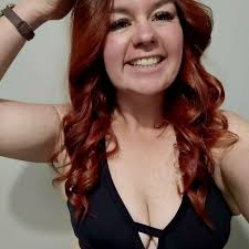 🖌DIY SPONGE STAMPS🧽 Shoutout to that one time I meticulously cut out  shapes from old sponges 😆. I see pumpkins and ghost stamps this season 👻.  To use old sponges, soak it