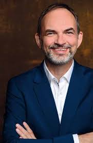 Daniel Steller's Instagram, Twitter & Facebook