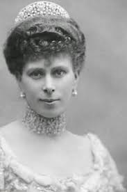 Queen Mary's Love Trophy Collar