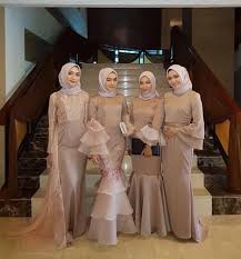 Untuk pergi kondangan dan acara lainnya. Model Kebaya Muslim Duyung Hijabfest