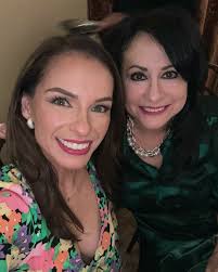 ✨Debi Lou Productions ✨