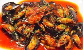 Di bagian bawah panci diberi alas tulang daun pisang supaya pangek tidak gosong. Resep Tumis Kerang Pedas Bumbu Kuning Enak Dan Praktis Resep Kerang Resep Masakan Masakan