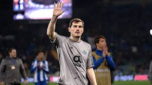 She is accepting new patients. Nach Herzinfarkt Torwart Legende Iker Casillas Ubernimmt Neuen Job Beim Fc Porto Sportbuzzer De