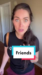 Phoebe se enoja con Joey por cancelarle la cena