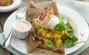 Galettes Au Ble Noir Oeuf Poche Et Pommes De Terre Sautees Recettes Pour Epater Les Copains Elle Vire