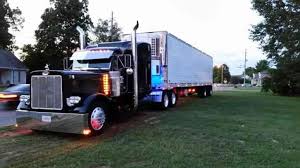 Kit includes (1) upper mount (1)lower mount and (1) sleeve. Peterbilt 379 Exhd 1999 Sleeper Semi Trucks
