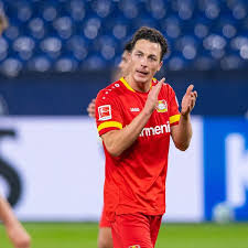 In the game fifa 20 his overall rating is 78. Bayer Leverkusen Verlangert Um Ein Jahr Mit Baumgartlinger