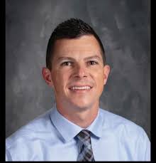 Shake Broadcasting Sports & Fair Shake w/ Brian Emmons have confirmed that  Heath Howington, pending approval, will be the new head boys basketball  coach of the Barr-Reeve Vikings. Howington has spent 13