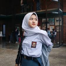 Gambar meme cewek berjilbab cantik itu gak harus putih tapi. Kumpulan Foto Cewek Jilbab Cantik Dan Manis Untuk Dp Bbm Manis Bulan Ramadhan